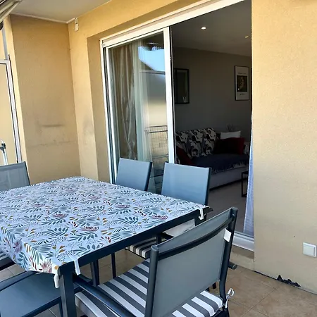 Joli 2p Climatise Dans Calme Et Securisee Avec Piscine Apartamento *
